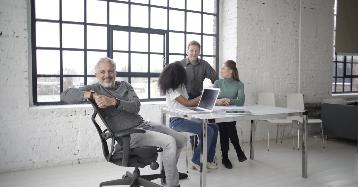 How do SaaS companies market themselves?